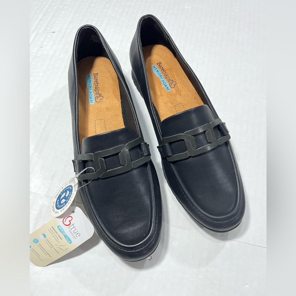 BARETRAPS MEMORY FOAM FAUX LEATHER LOAFER NEW WITH TAG
